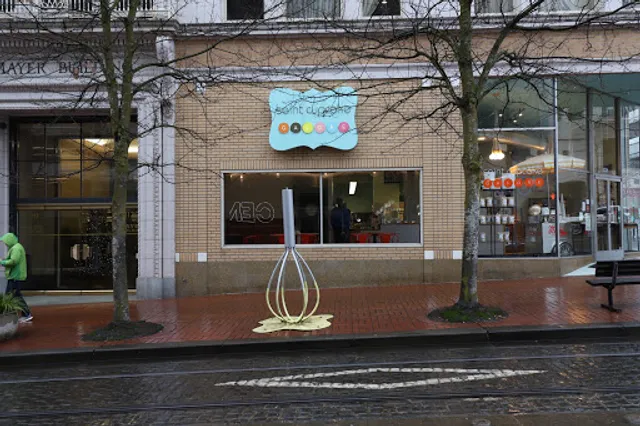 Saint Cupcake & Poplandia Artisan Popcorn