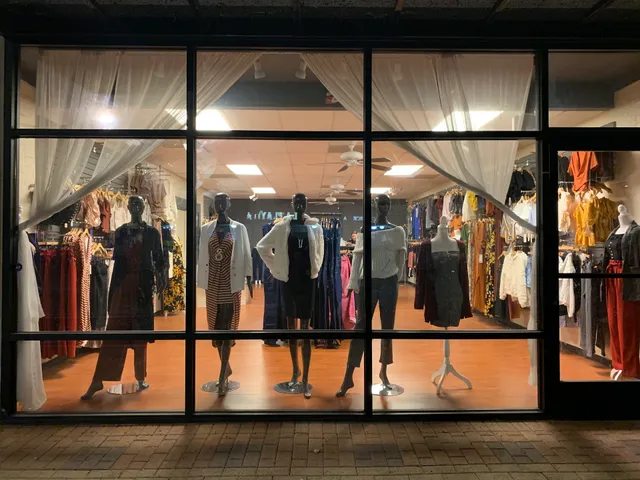 Cove Glam Boutique & Fajas Colombianas, homecoming, Quinceanera dresses, Wedding dresses, Prom dresses