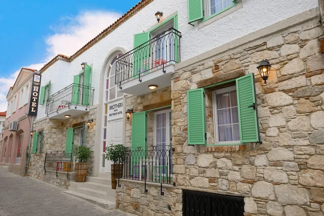 Brothers Çeşme Hotel