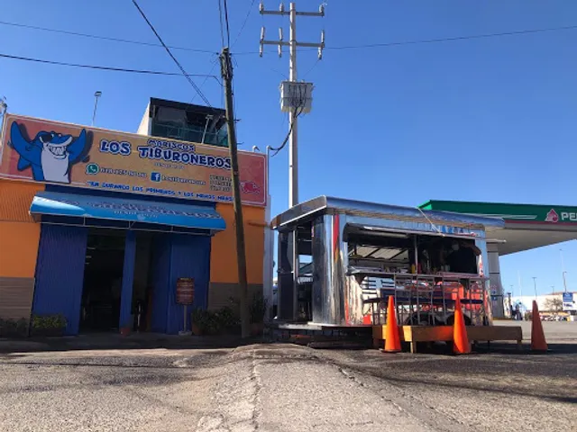 Mariscos Los Tiburoneros