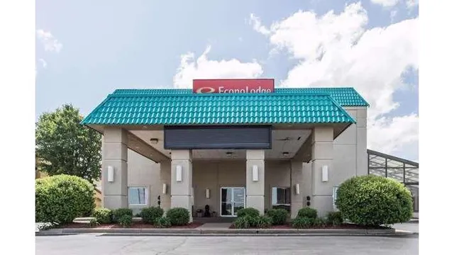 Econo Lodge Inn & Suites Joplin
