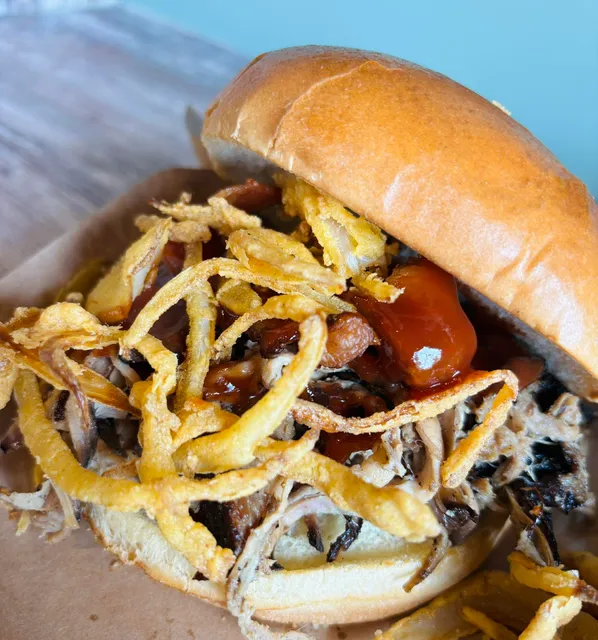 Sweeney Bros Pizza & Treehouse BBQ