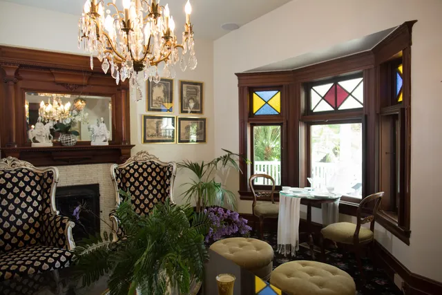 Christmas House Inn & Gardens