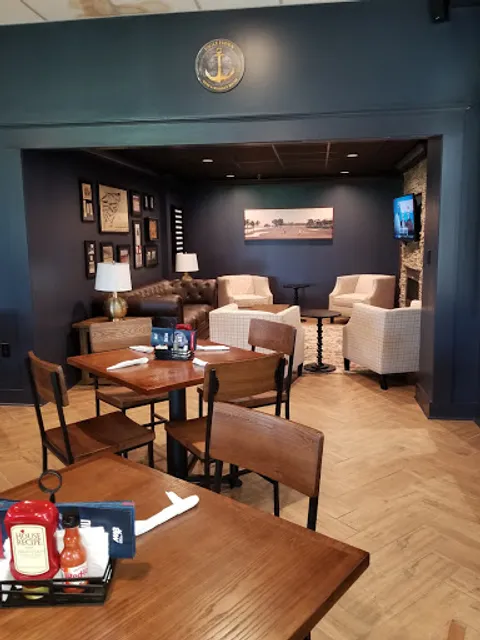 Pub 19 at Eagle Haven Golf Course