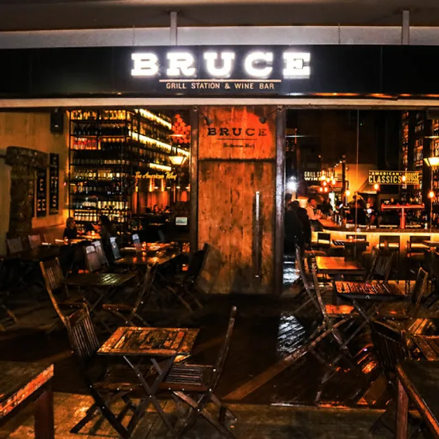 Bruce Grill Station & Wine Bar Parque Leloir