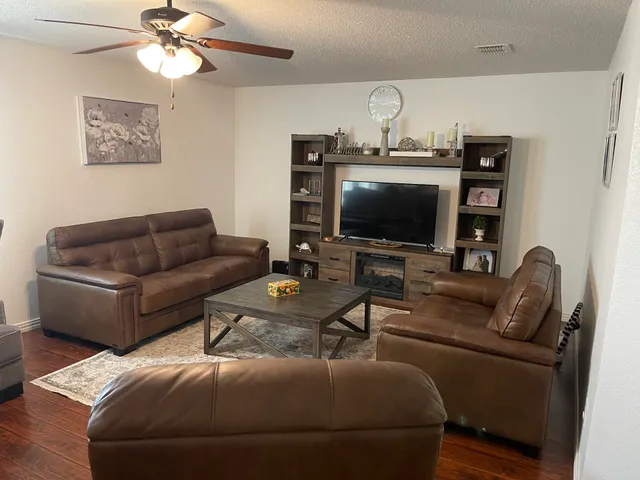 DAR Furniture Dallas