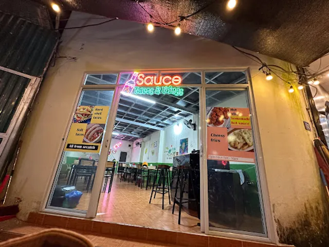 9B4 The Loop - Western and Local food