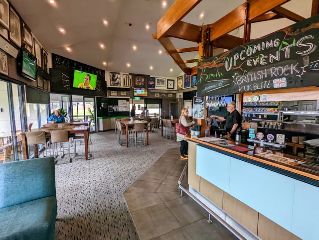 Lady Bay Resort Bar & Restaurant