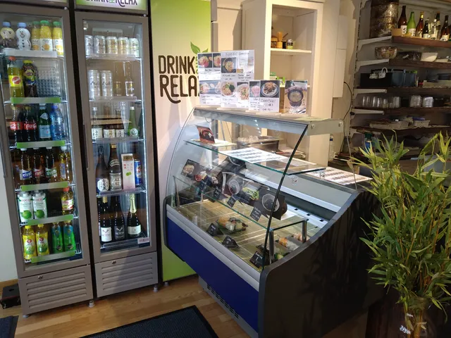 Sushi Bar & Café URAMAKIYA