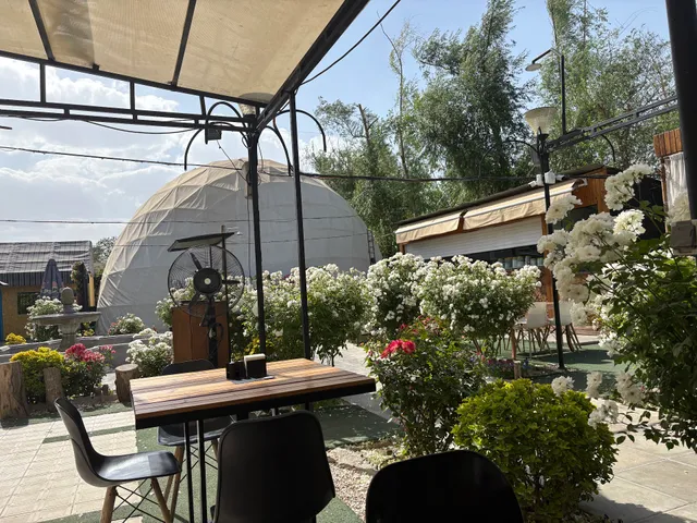 Nazhkhan (Nazhland) Restaurant