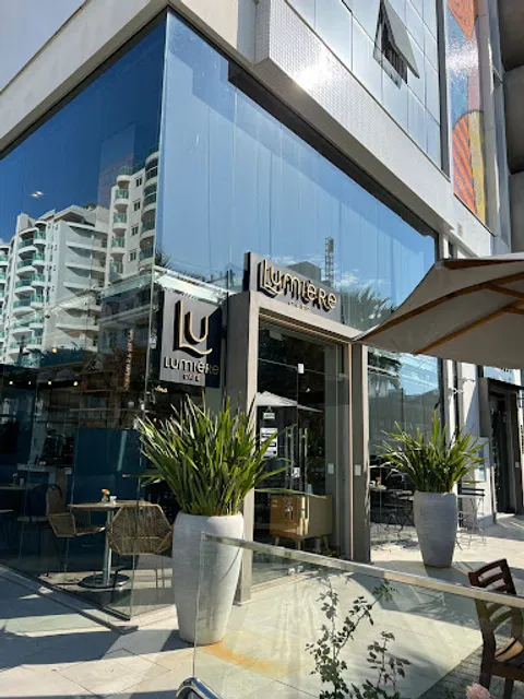 Lumière Café Brava