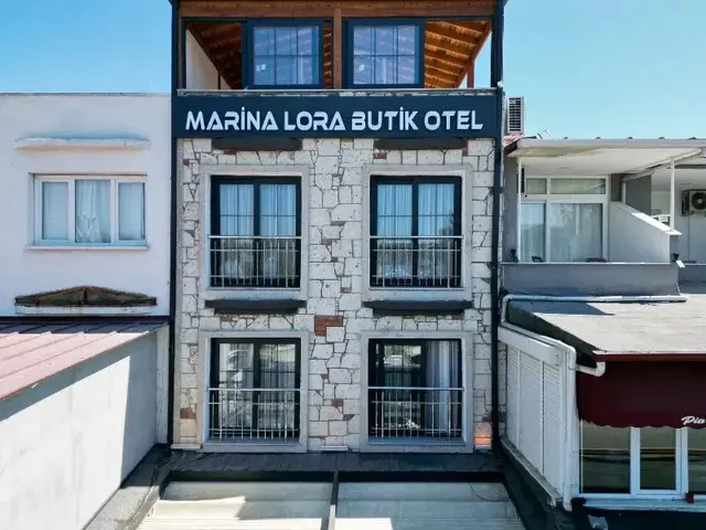 Marina Lora Pansiyon Sığacık