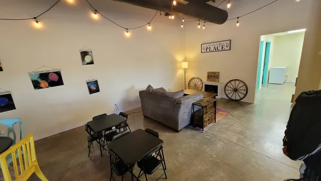 Cravings Coffee Bar and Bistro