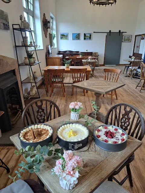 Old School House Kitchen Coxgreen