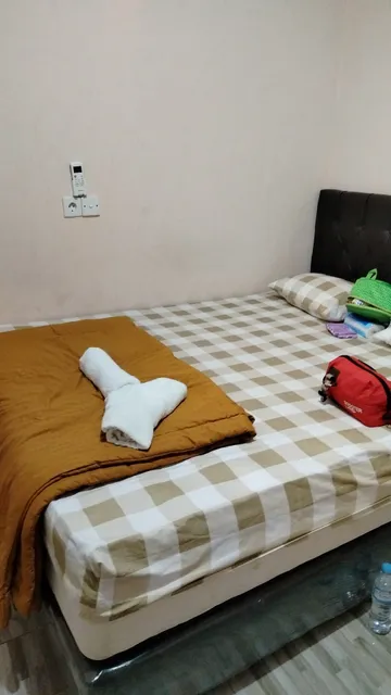 OYO 93729 Radesa Family Homestay