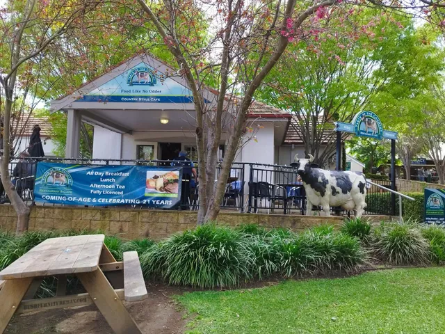 Hunter Valley Gardens Shopping Village