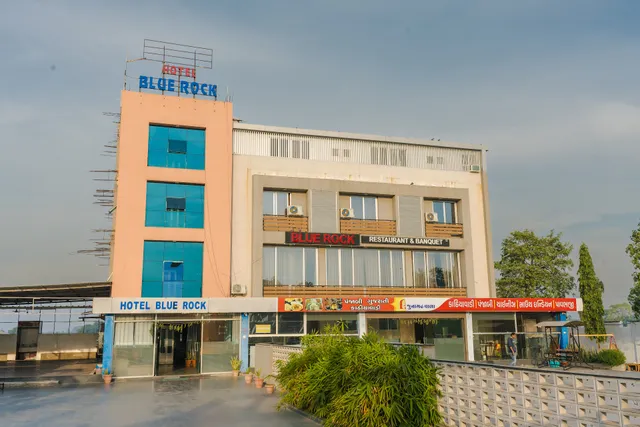 Bluerock Hotel & Banquet Hall