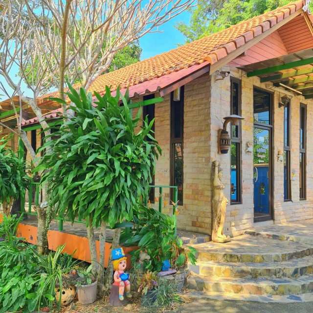 โรงแรมวรรณิดา การ์เด้น รีสอร์ท