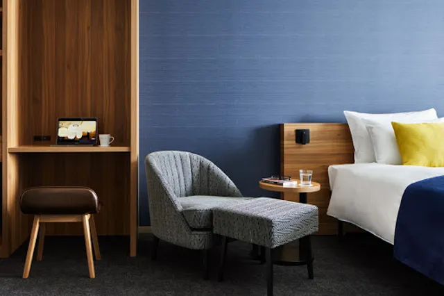 the b akasaka-mitsuke