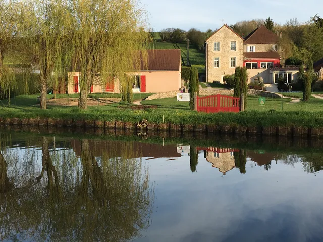 Calme au Canal du Centre - B&B - Chambres d'hôtes - Gîte - Côte Chalonnaise