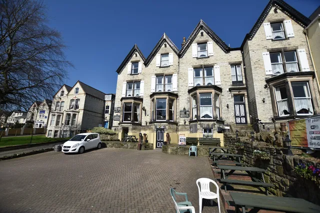 Brialene Holiday Apartments