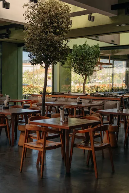 Thymari Grill and Salad (ΘΥΜΑΡΙ)