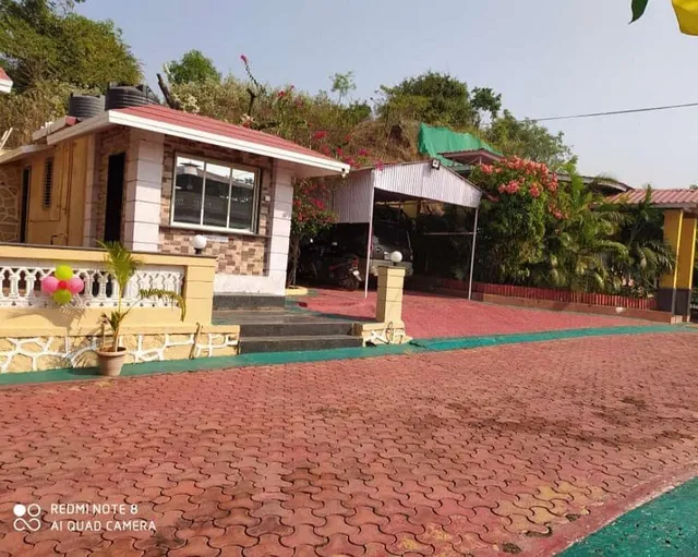 Giriraj Garden Resort