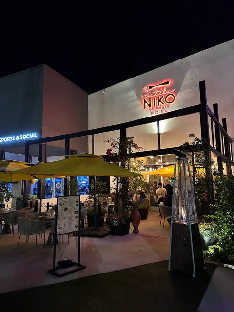 Little Nikos Pizza and Pasta