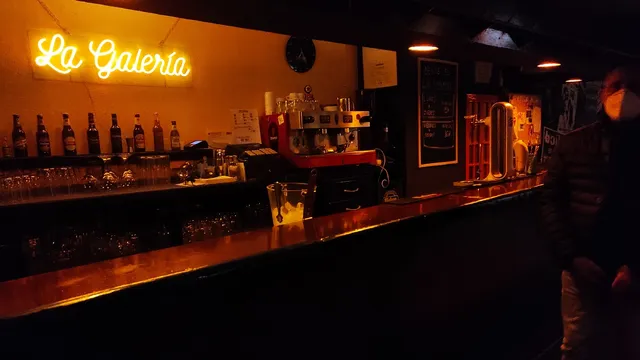 Pub Café-Gallery