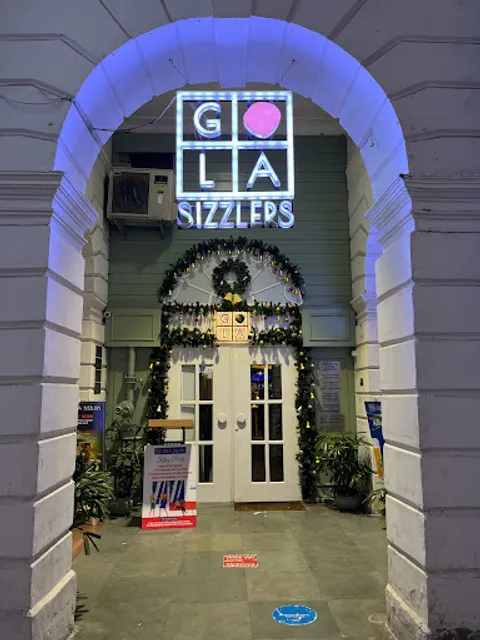 Gola Sizzlers -Best Restaurant in Connaught Place