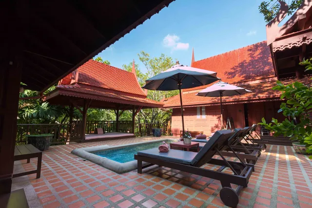 Baan Amphawa Resort and Spa