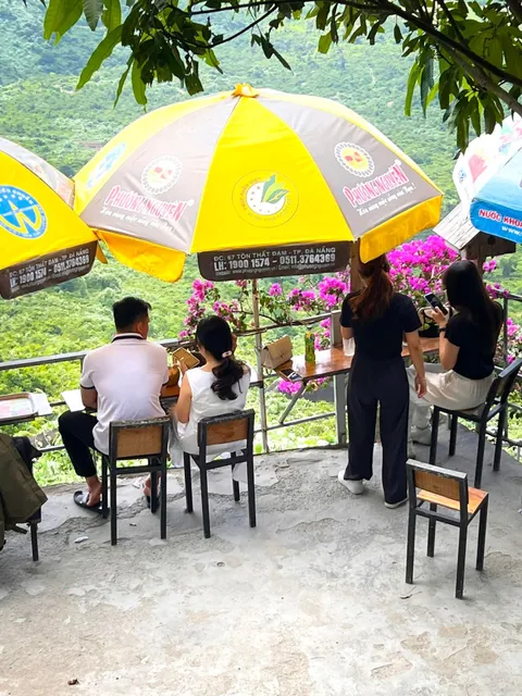 Cà Phê Hòn Đá Thuyền