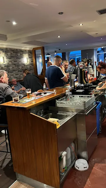 The White Hart Restaurant & Newmarket Bar