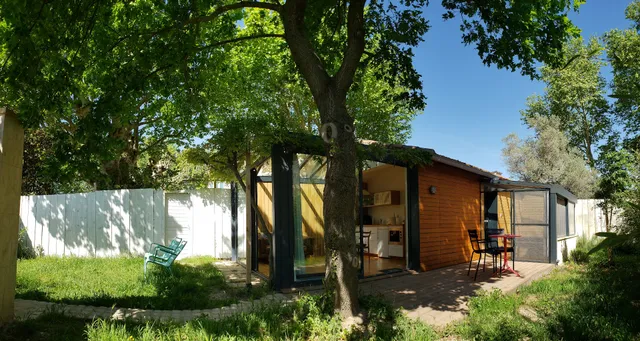 Mazet des amants, cabane en bois avec spa privatif