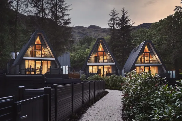 Ardlui Retreat - Loch Lomond Villa & Hot Tub Lodges