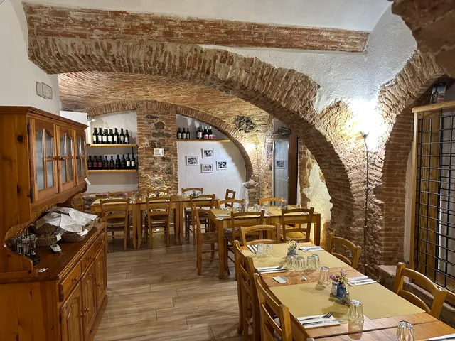 Osteria "Qui Se Magna"