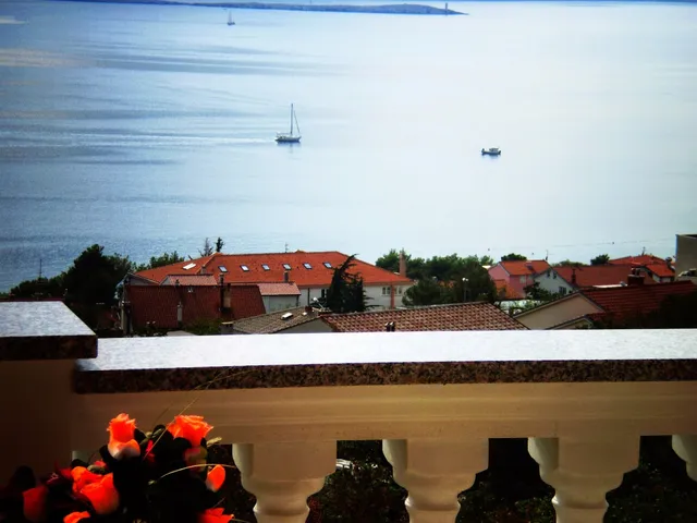 Apartments "KARALIC"