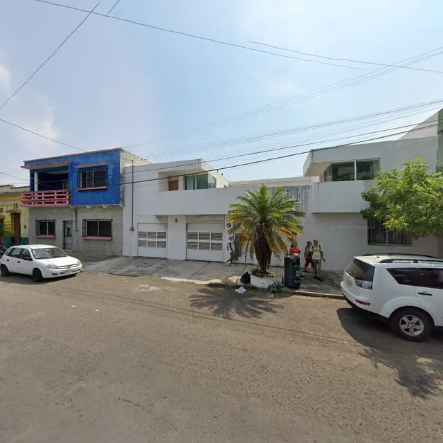 Guerrero entre Arista y Esteban Morales