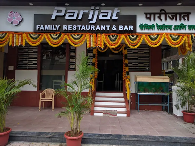 Hotel Parijat Restaurant & Bar