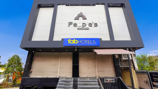 FabHotel Triweni Palace