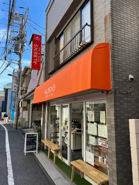 ALBENS Cafe & Bar