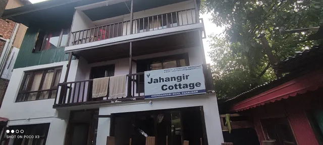 Jahangir cottage pahalgam