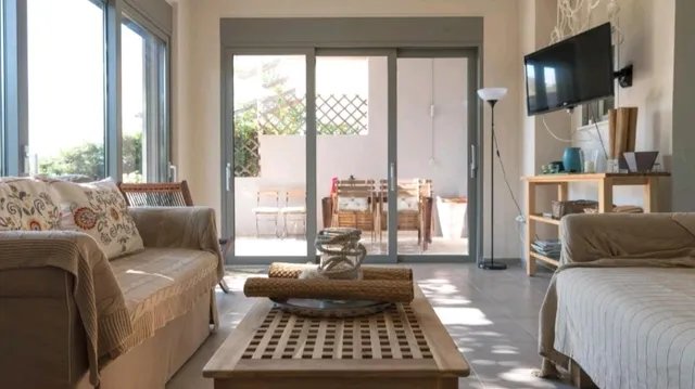 Comfy Kourouta Apartment & Suite