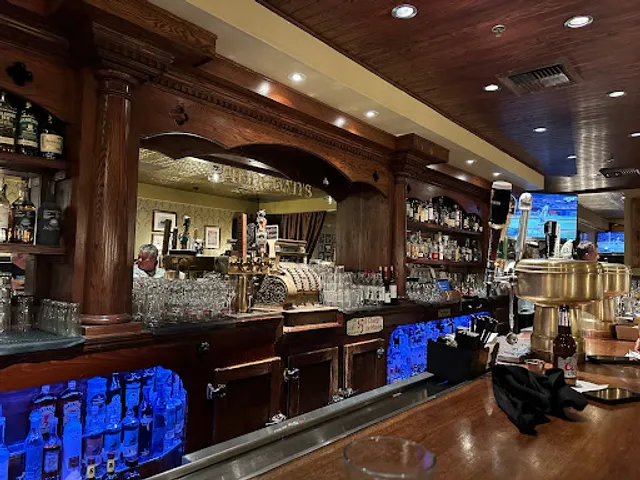 Finnegan&#x27;s Marin Restaurant &amp; Bar