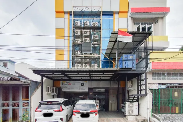 RedDoorz @ Rejoss Lux Medan