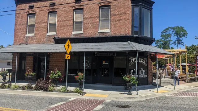 Oaked 110 Whiskey & Wine Bar