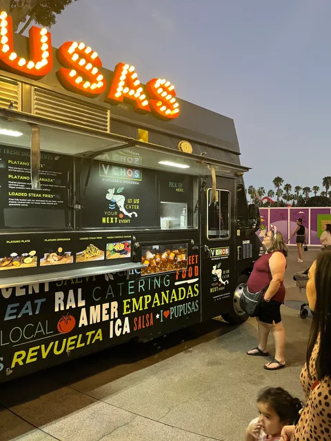 Vchos Food Truck