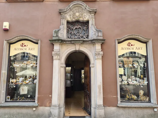 Amber Art