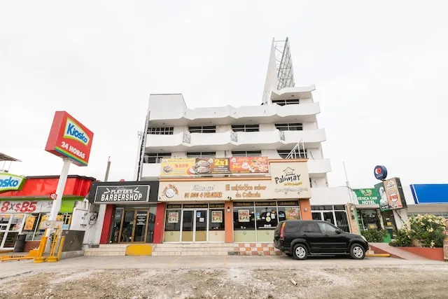 Capital O Zona Dorada Inn, Mazatlán