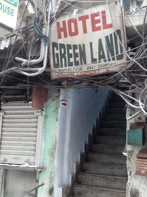 Hotel Green Land